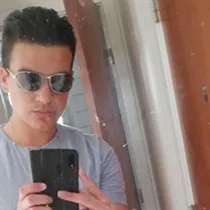 Bayazid søger job som tjener / butiksmedarbejder