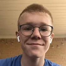 Bjørke søger job som kundeservicemedarbejder