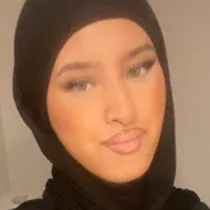 Jasmin søger job som butiksmedarbejder / bager / ungarbejder